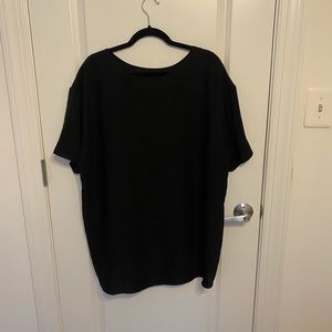 Black shirt sleeve blouse